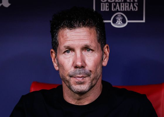 Simeone explota con los árbitros