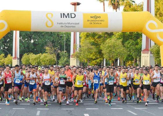 La Carrera Casco Antiguo 'CaixaBank' cierra el Circuito #Sevilla10 2025
