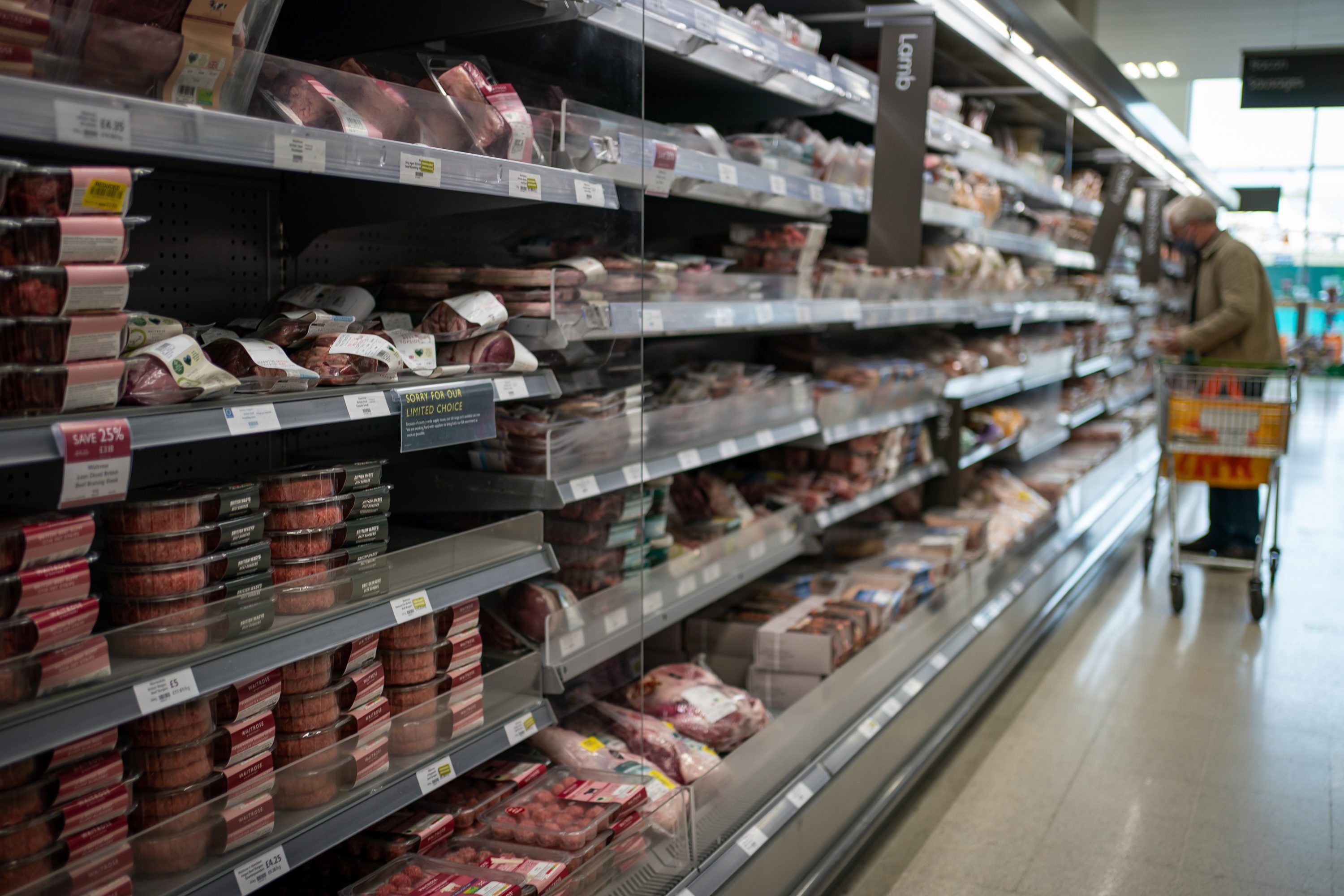 La OCU desvela la trampa de los supermercados para vender carne de baja calidad
