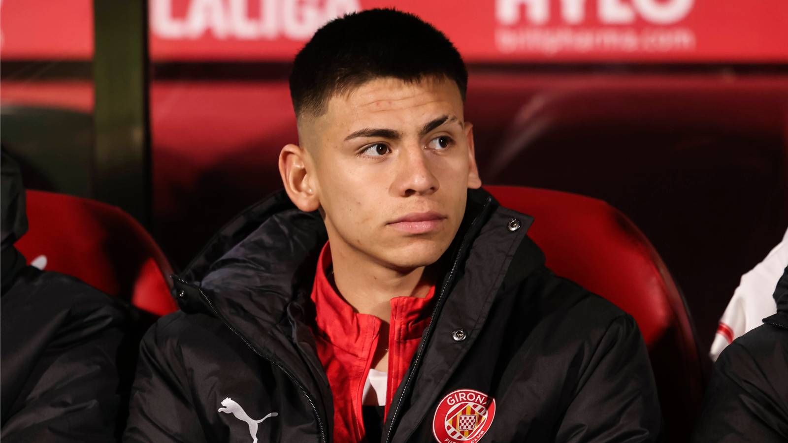 El problema muscular de Echeverri que pone en duda su presencia contra el Villarreal