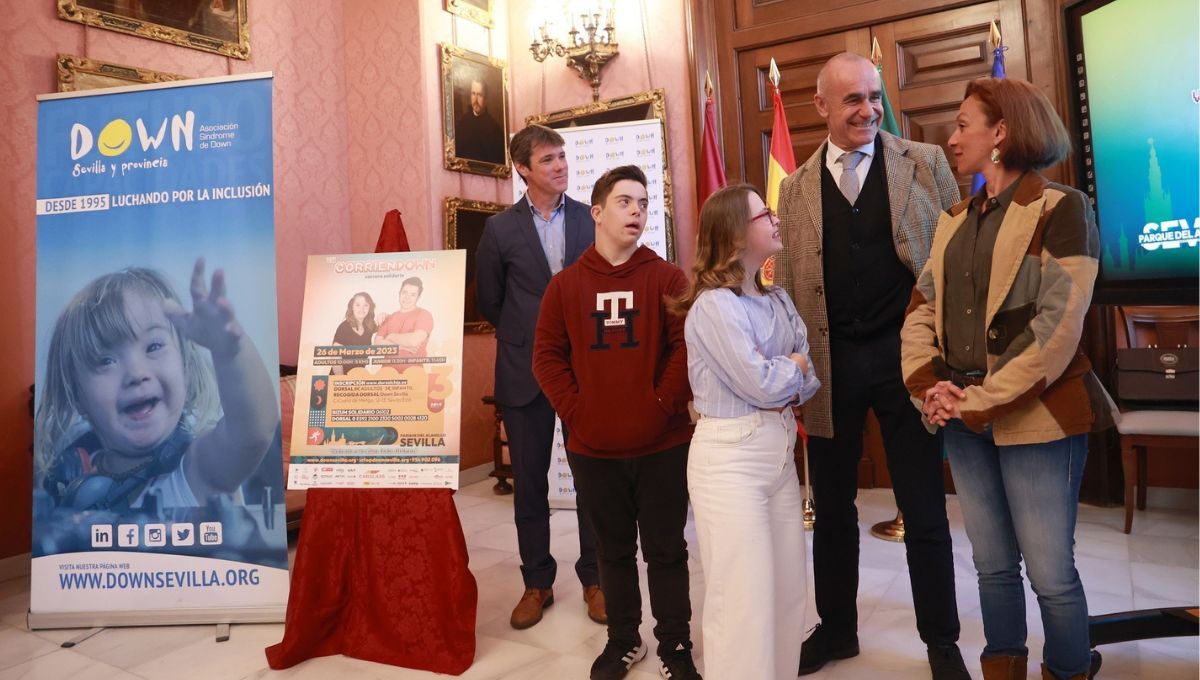 El alcalde del Sevilla se vuelca con la carrera solidaria ‘Corriendown’