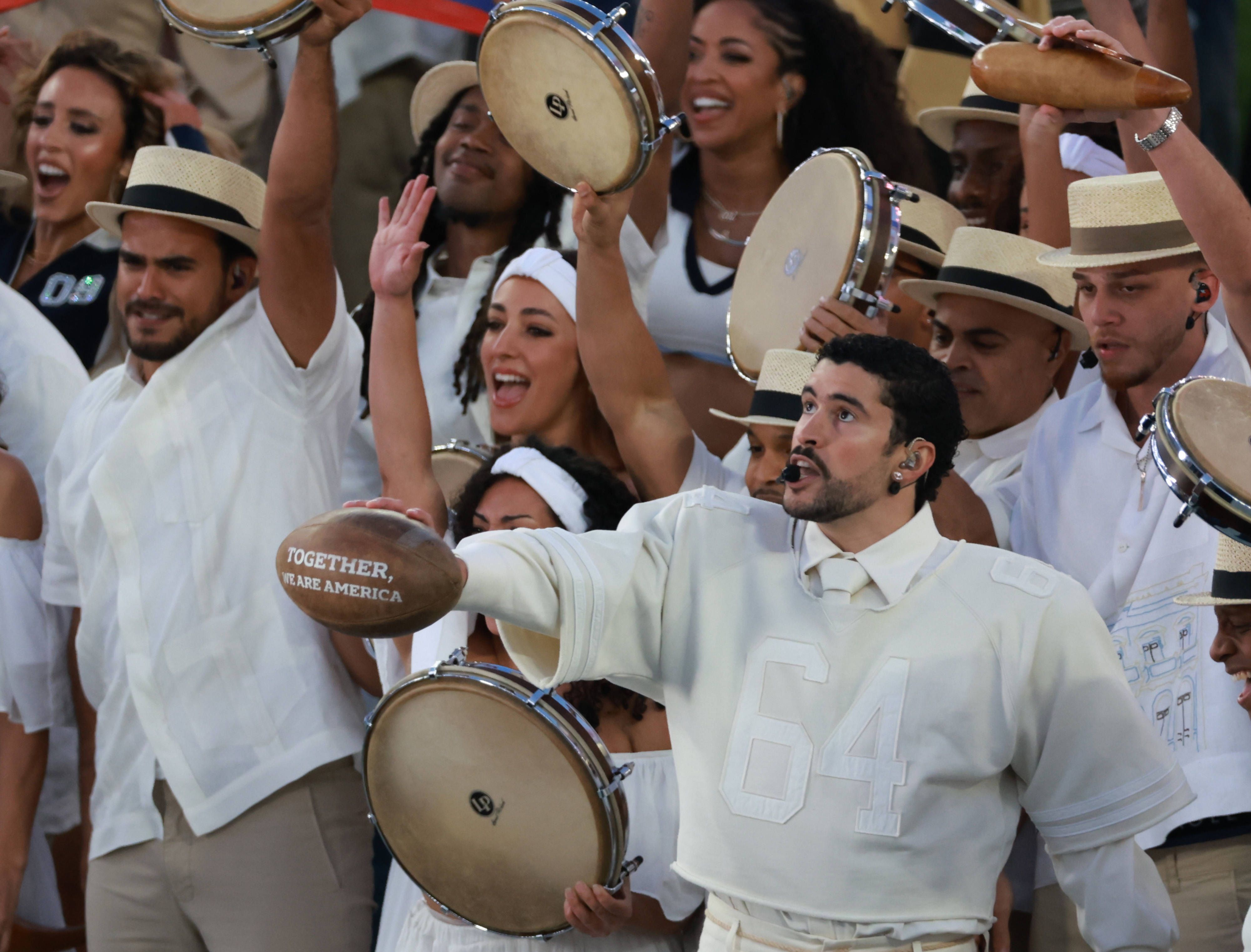  La comentada reacción de Bad Bunny tras su actuación en la Super Bowl LX