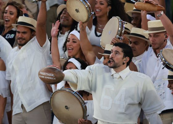  La comentada reacción de Bad Bunny tras su actuación en la Super Bowl LX