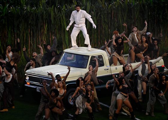 Los símbolos y mensajes ocultos de Bad Bunny en su espectáculo del intermedio de la Super Bowl LX