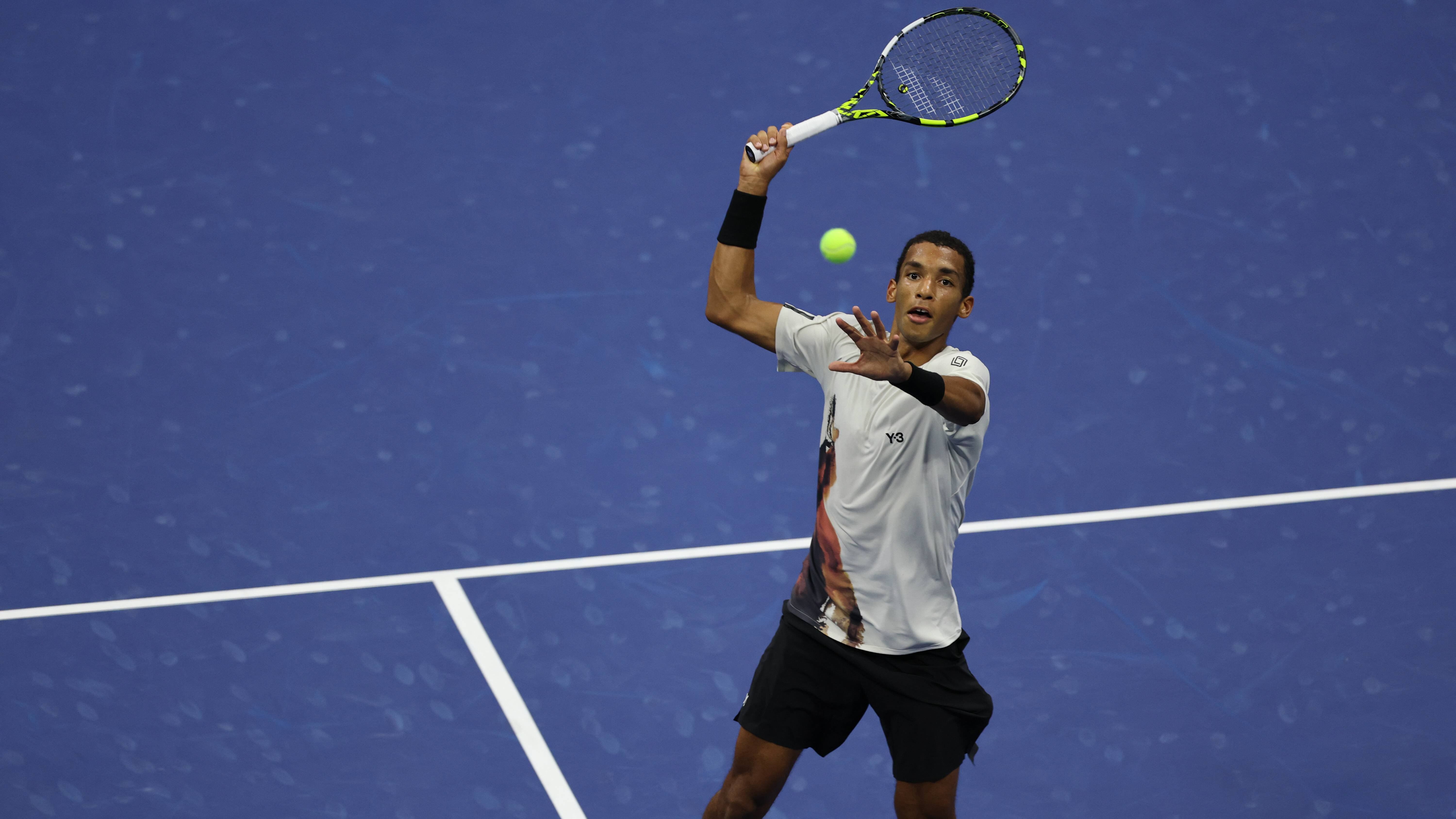 Auger-Aliassime se mantiene en el tren de las Finals