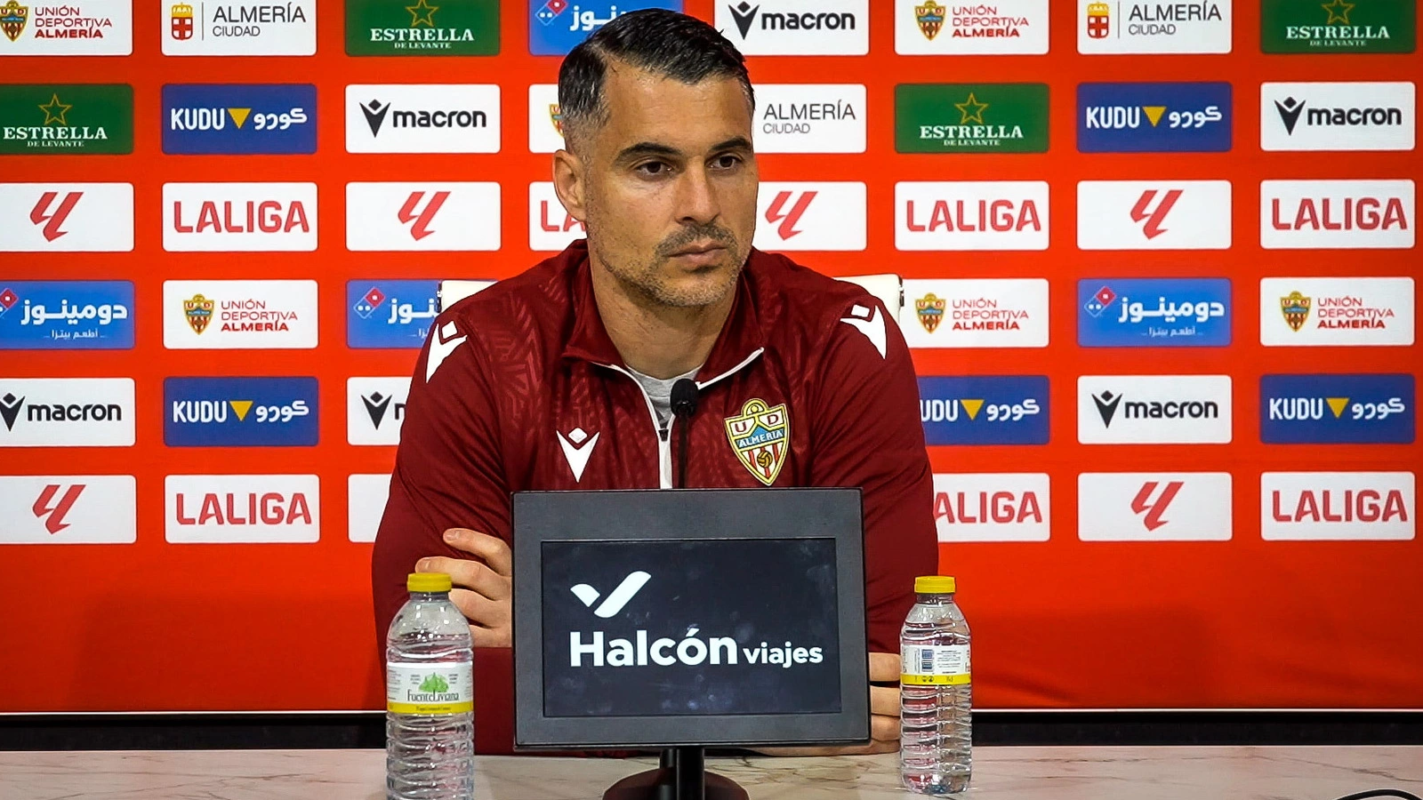 Andrés Fernández, el que más para de LaLiga Hypermotion, se moja sobre el momento del Almería: "Lo crucial se jugarán en los últimos diez partidos"