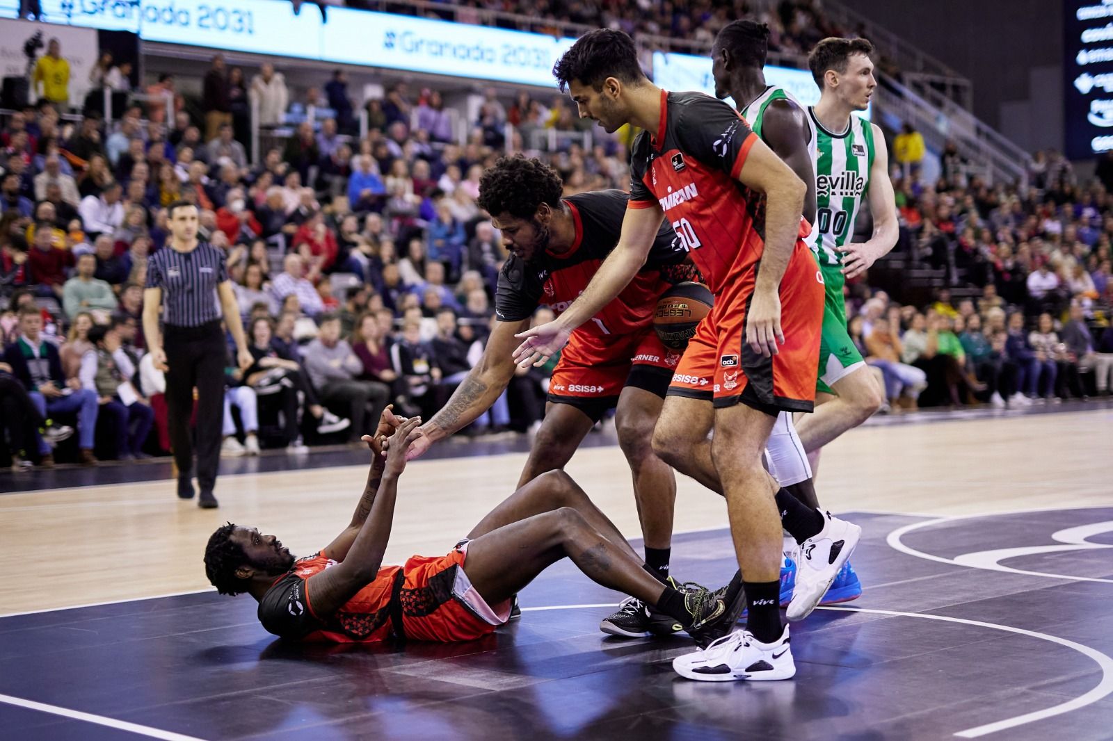 66-76: Evans y Bertans dan aire al Betis ante el Covirán Granada