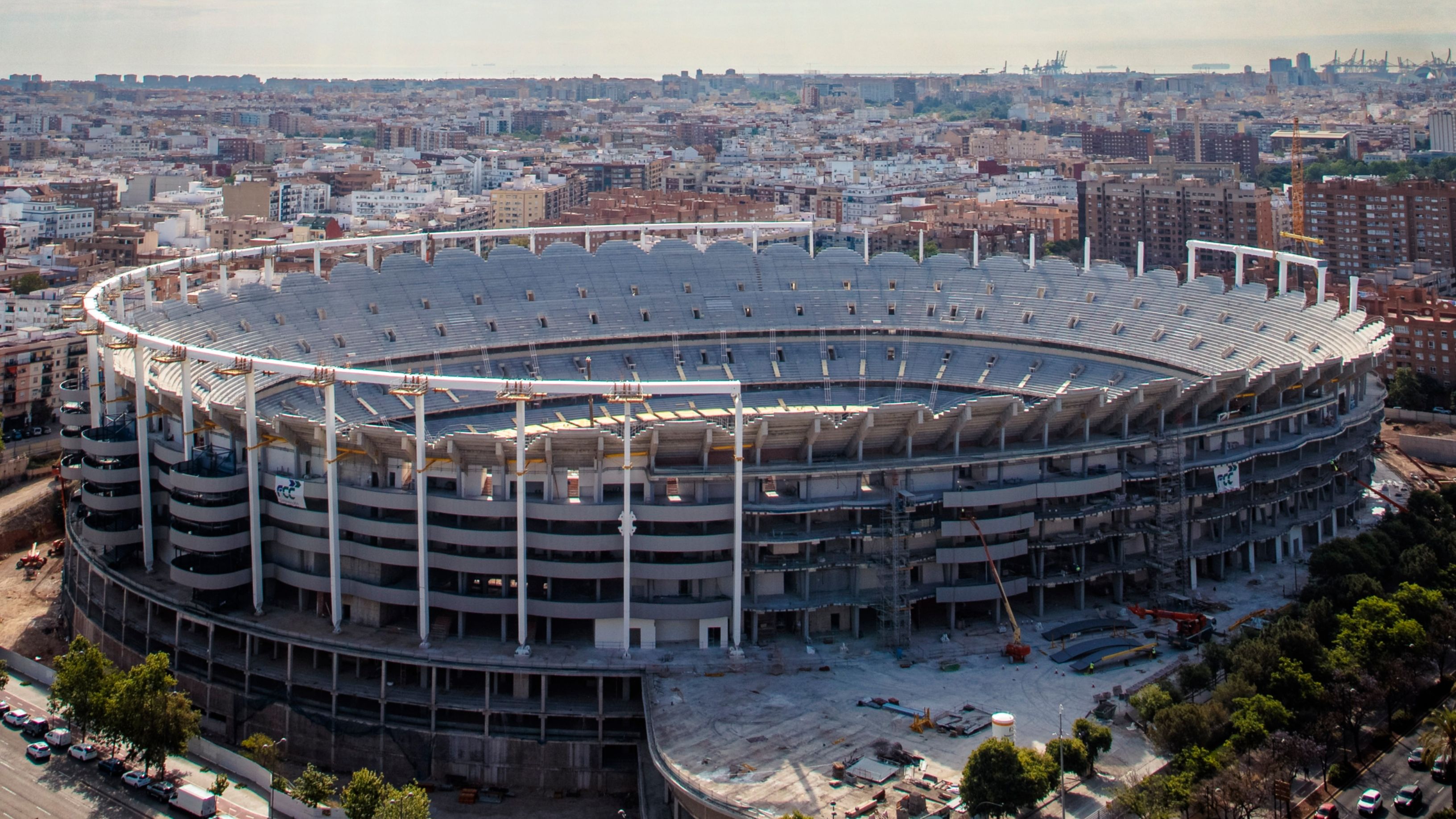 Fenwick enfada al valencianismo: "En el Nou Mestalla se podrán hacer ﻿bautizos, comuniones, cumpleaños..."