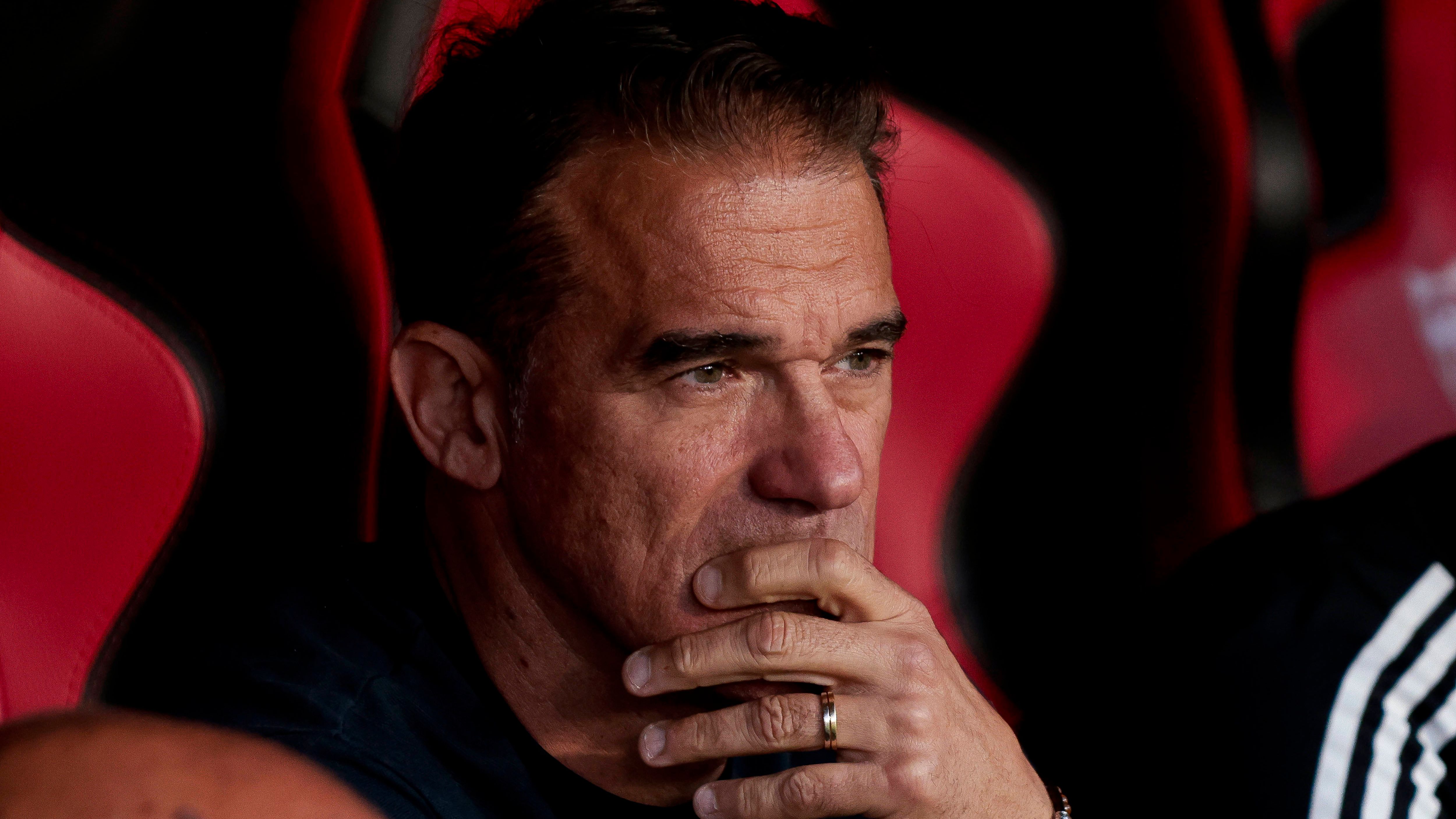 García Plaza, la venta del Sevilla y su futuro: "Tengo contrato si nos salvamos"