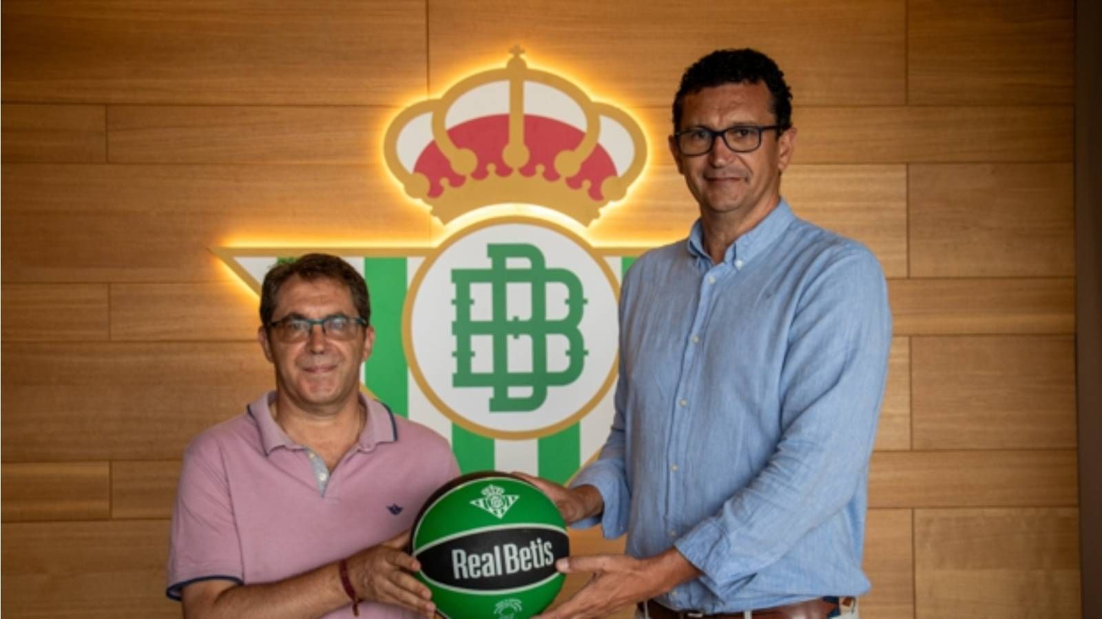 Otra dura despedida en el Betis y su primer fichaje