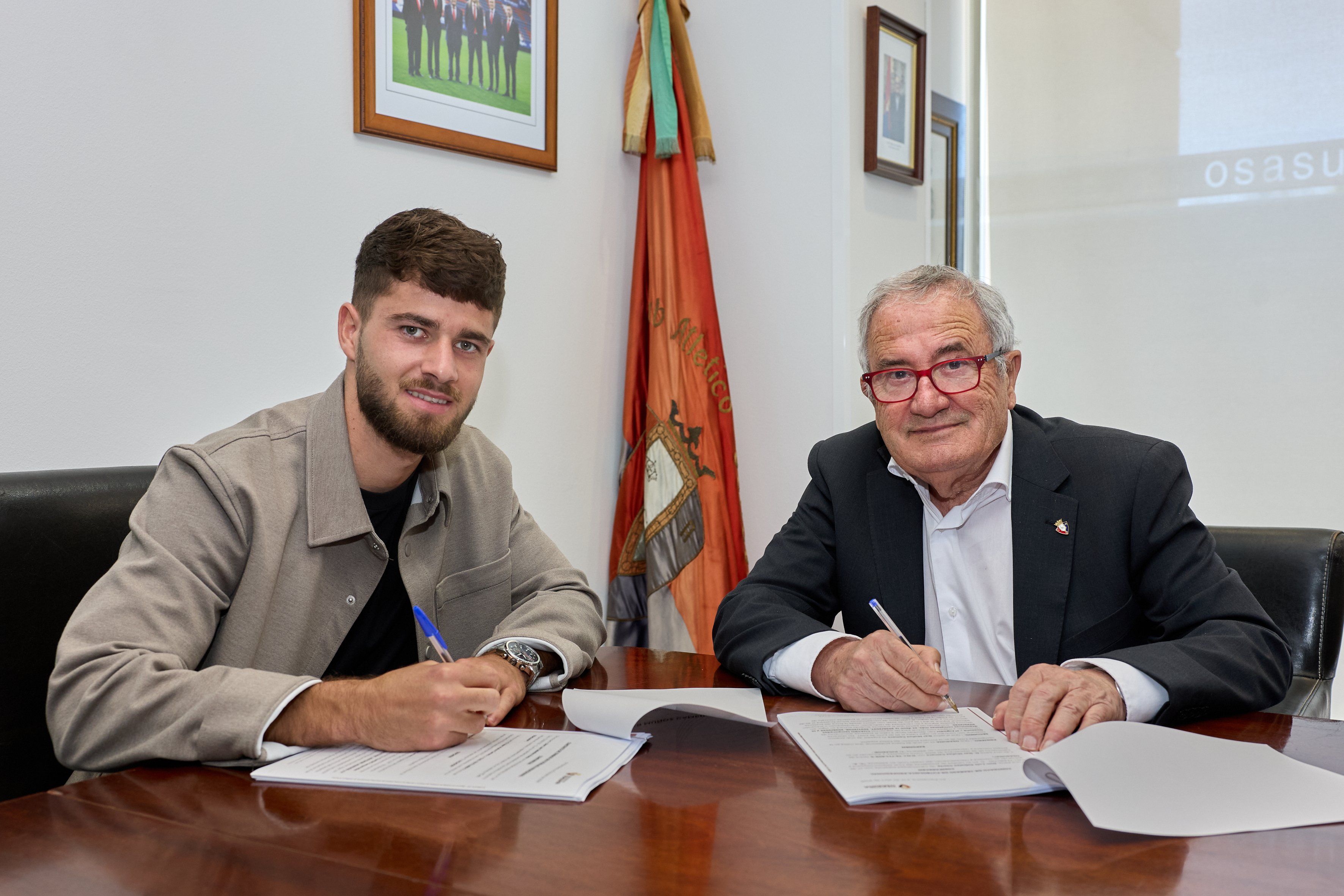 Osasuna resuelve el futuro de Iker Muñoz y alcanza un acuerdo por su renovación