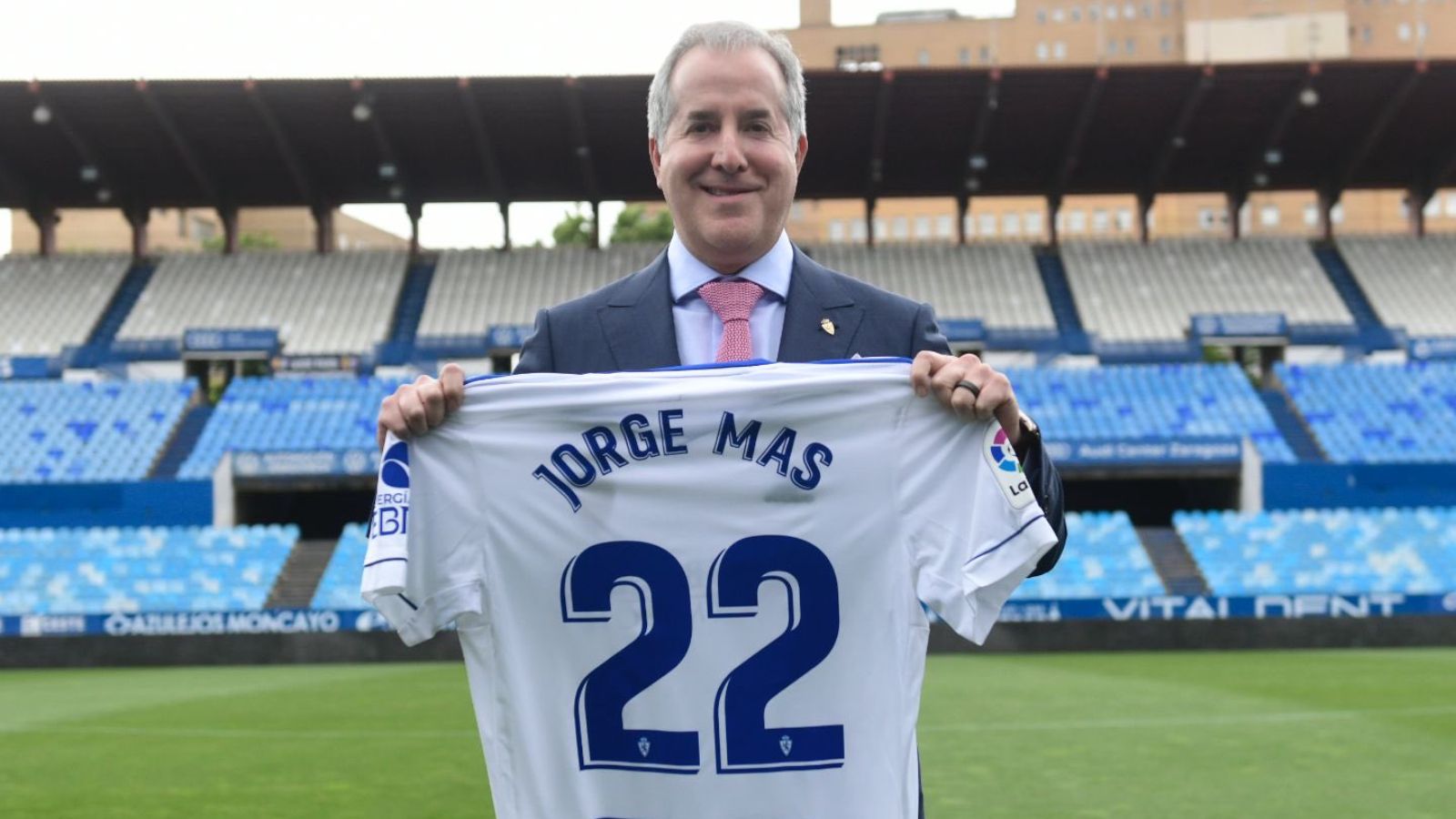 La Federación de Peñas del Real Zaragoza exige la salida del dueño: "Inhabilitación absoluta y de por vida"