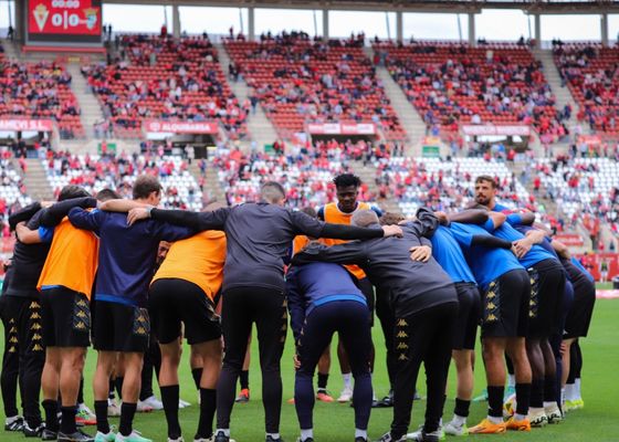 Cánticos racistas de la afición del Murcia al Ceuta y sus hinchas: "Ceuta es de los moros"