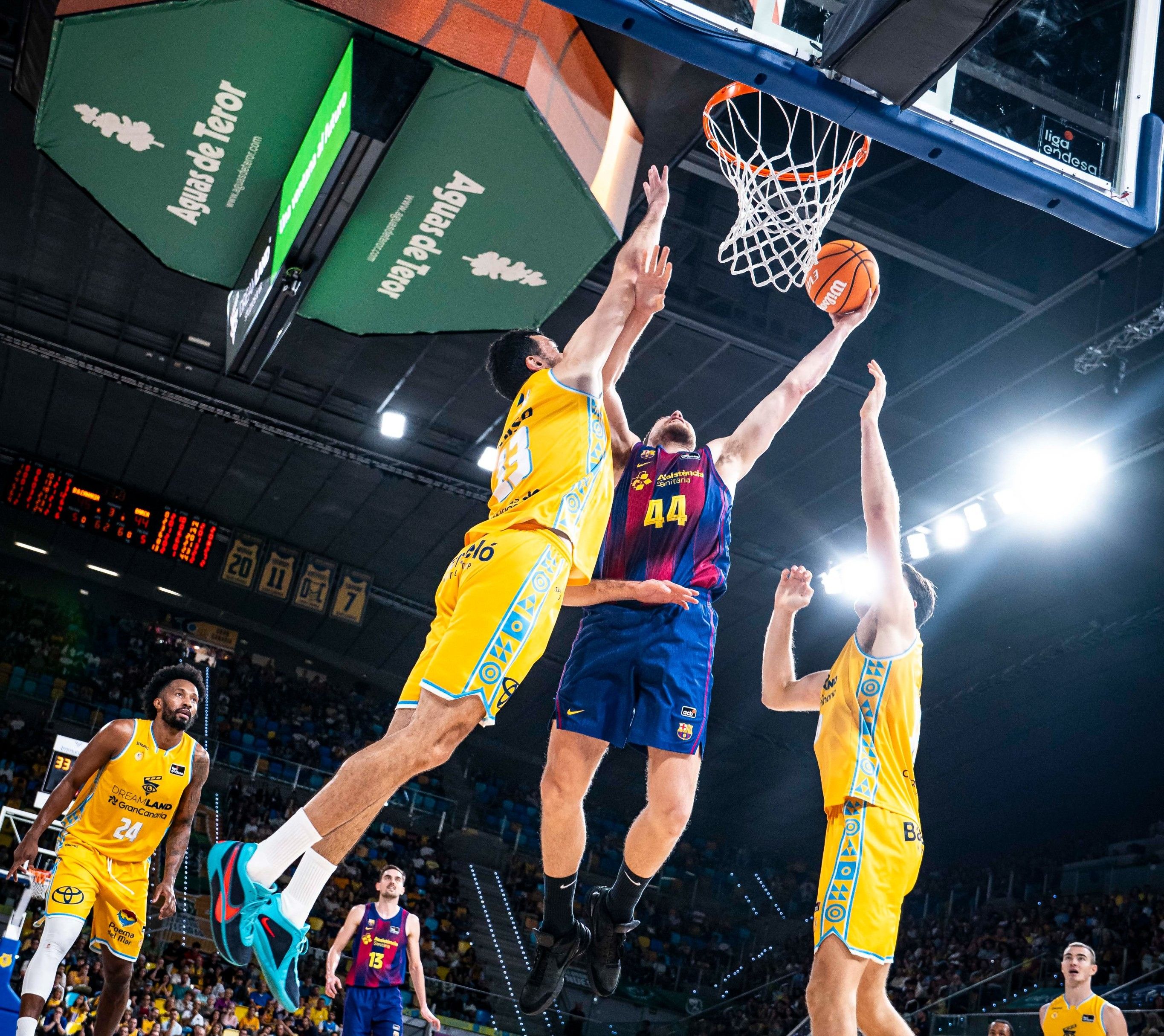 Así queda la clasificación de la Liga ACB tras las victorias de Madrid y Barça en la jornada 8