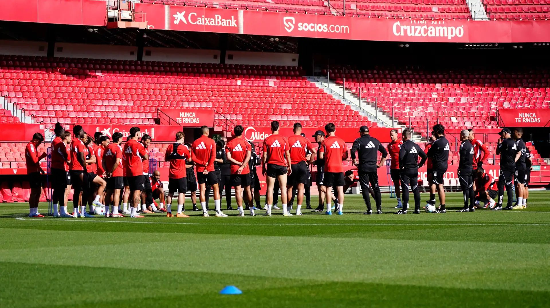 El Sevilla ultima detalles para recibir al Real Madrid: Manicomio de Nervión, volumen 3; despedida y cierre 