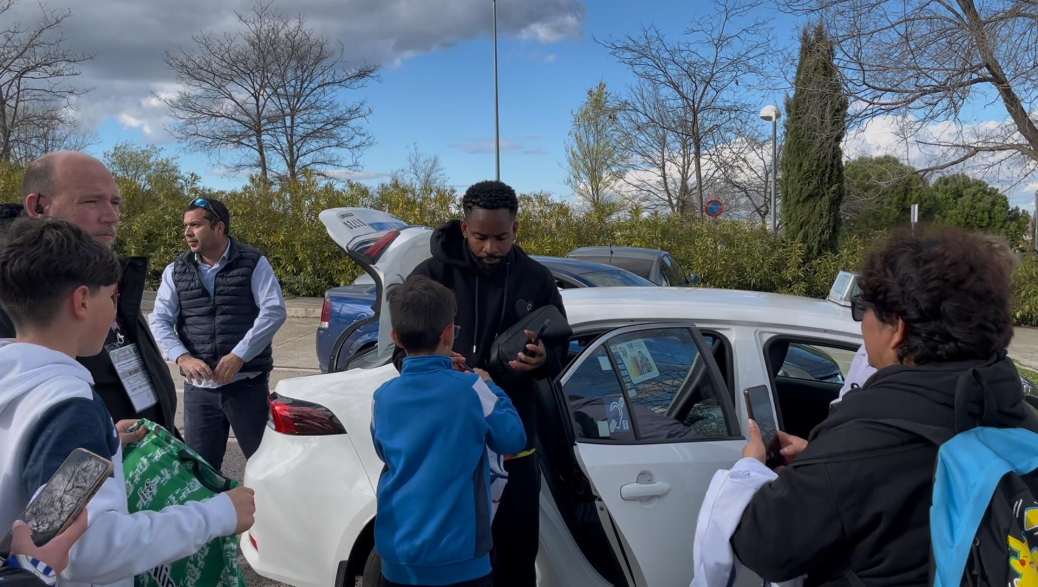 El Betis se marcha en taxi al parón de selecciones