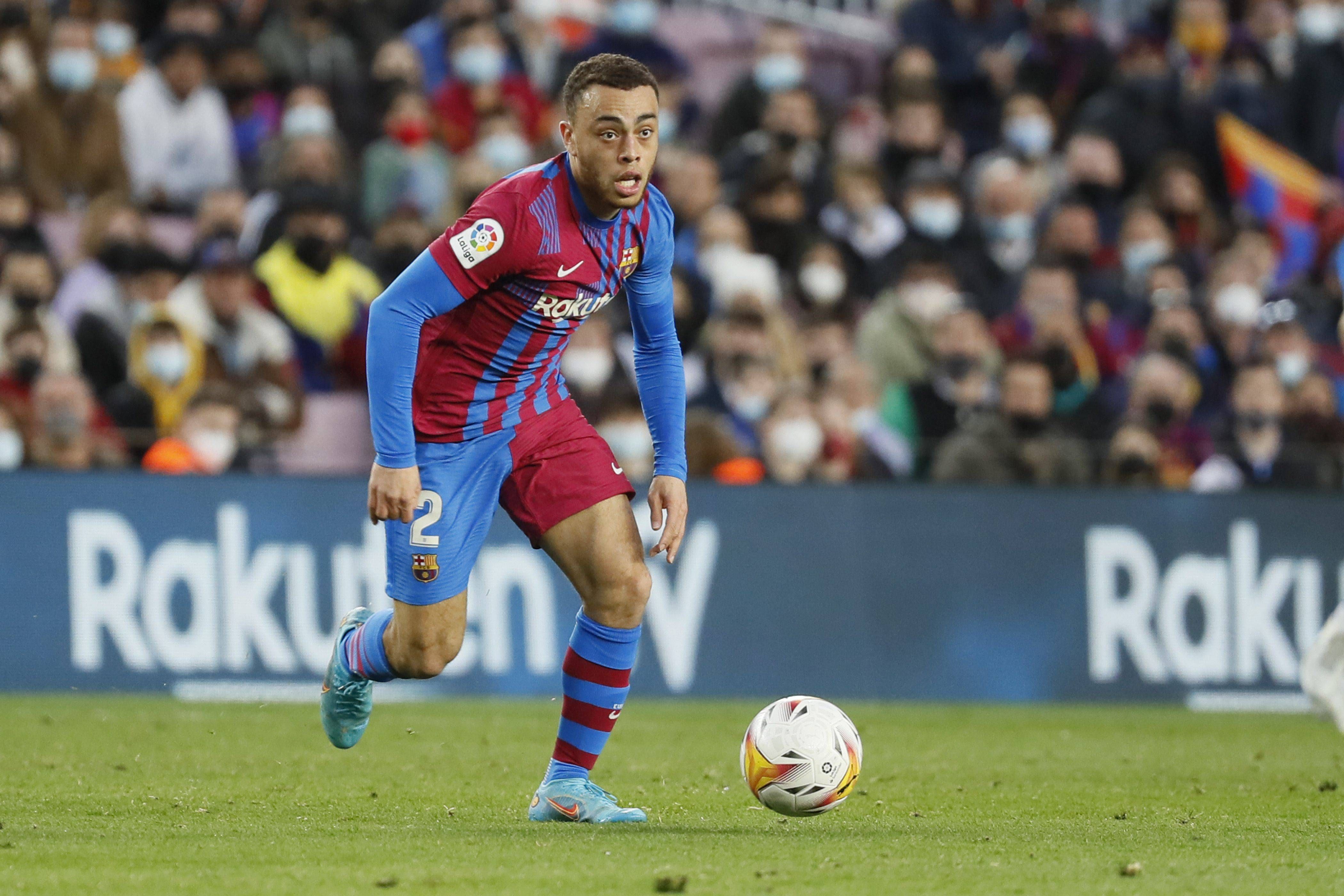Oficial: Sergiño Dest deja el FC Barcelona