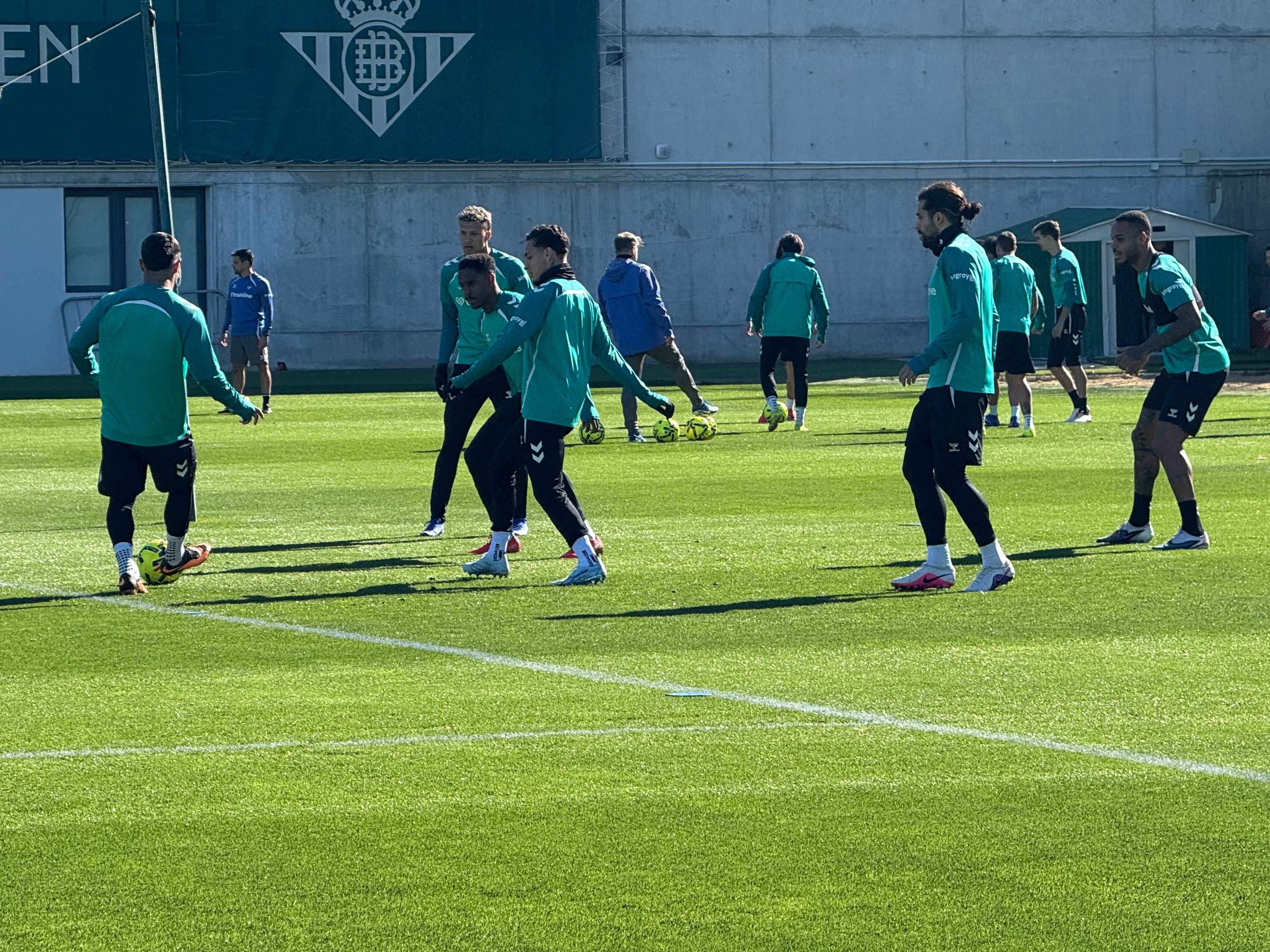 Cucho Hernández y Antony siguen dando buenas noticias al Real Betis