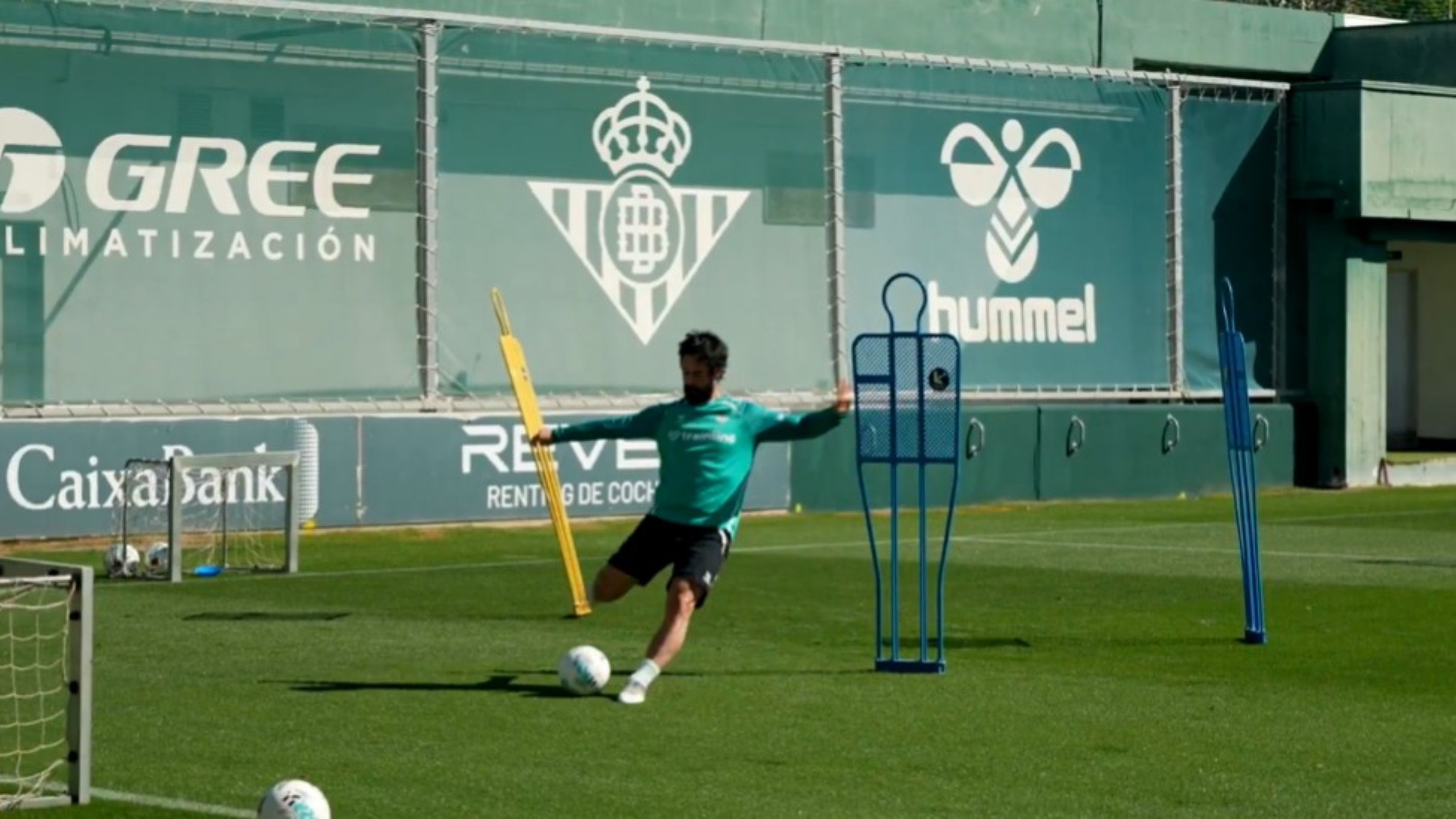 Isco Alarcón sube la intensidad para volver cuanto antes: "Sumando sensaciones y mucho trabajo"