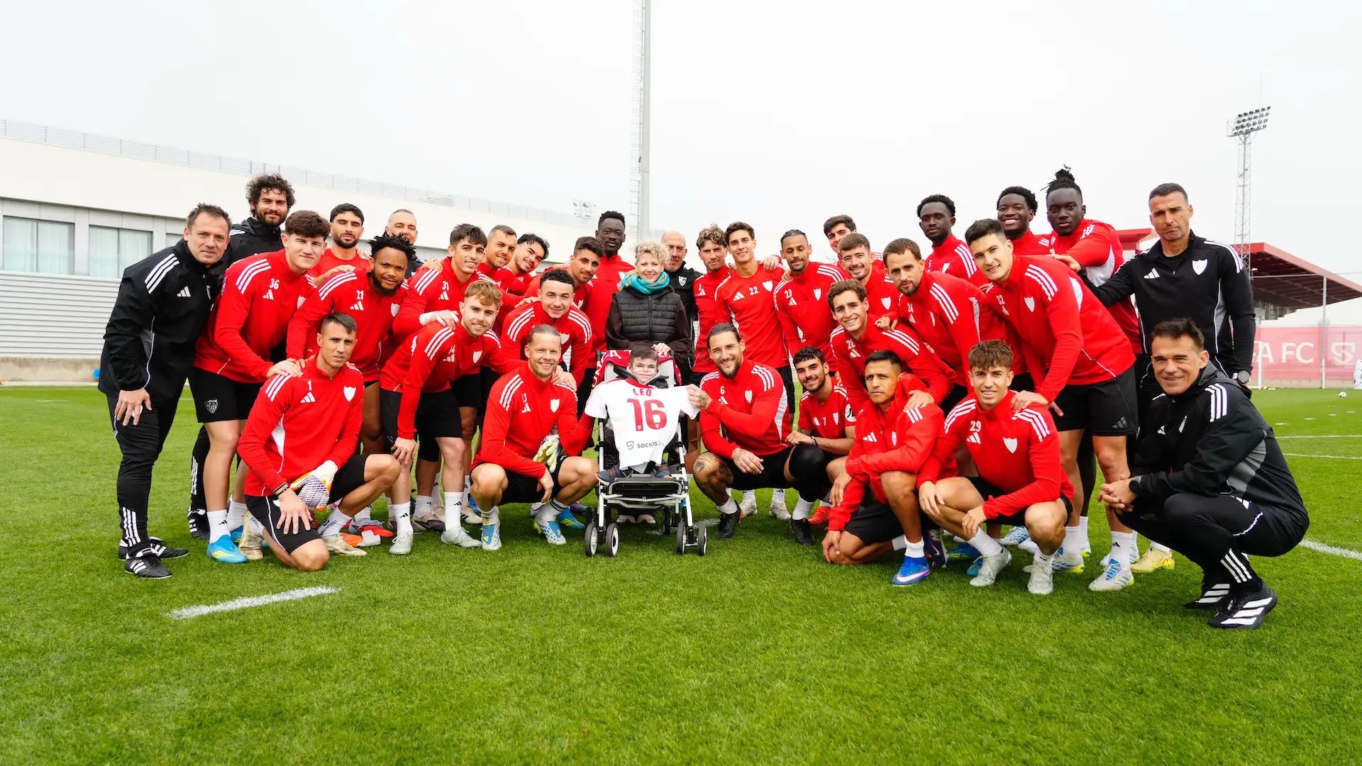 Los 24 convocados por Luis García Plaza para su debut en Nervión: dos altas y cuatro bajas en el Sevilla para recibir al Atlético
