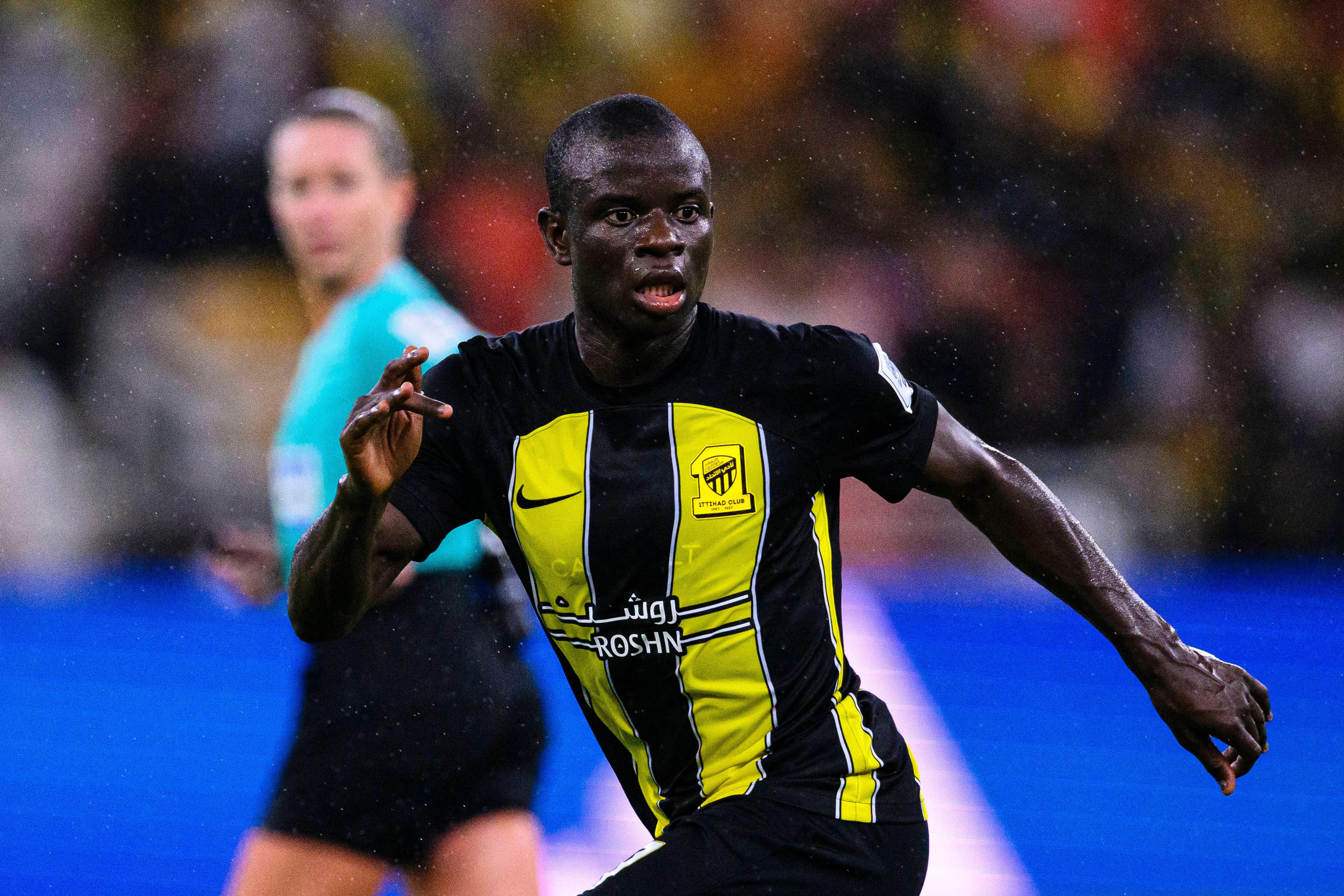 Kanté baraja un inesperado regreso al fútbol europeo en enero