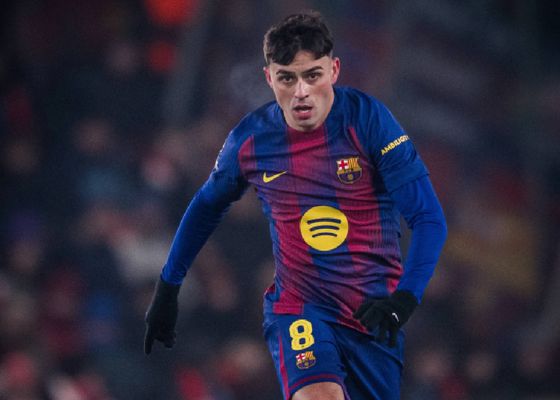 El Barcelona se queda sin Pedri en Praga y enciende todas las alarmas