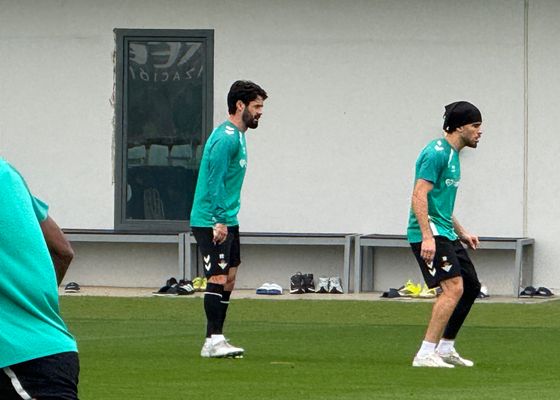 Isco y Lo Celso suman una nueva sesión con el Betis con una visita 'retro'