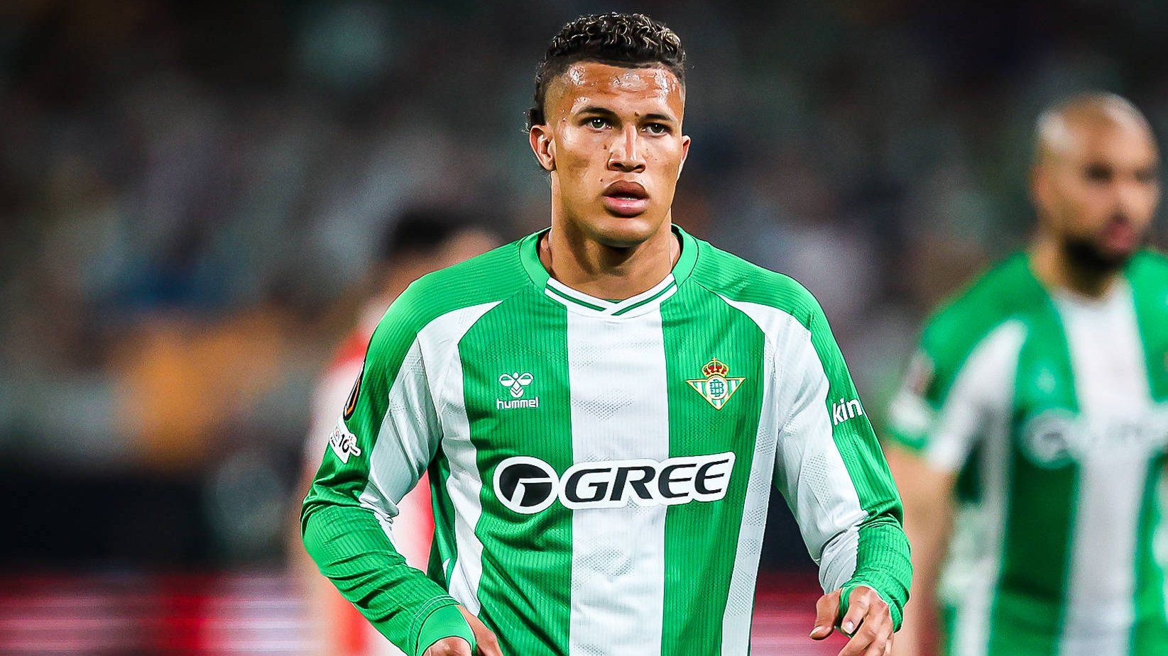 En México no pierden de vista a Nelson Deossa, con su futuro en el Betis en el aire