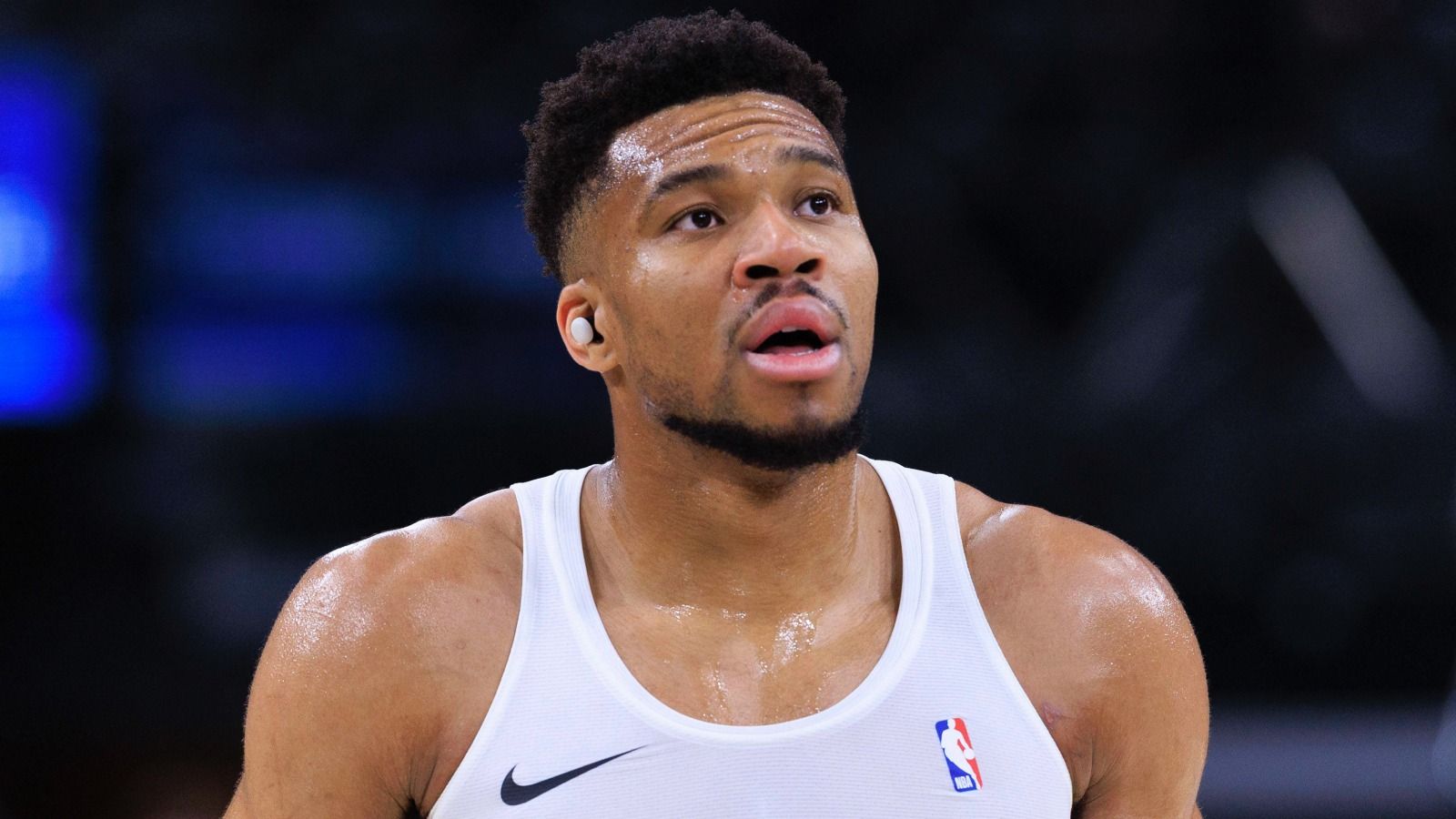 Giannis Antetokounmpo y los Bucks, bajo investigación