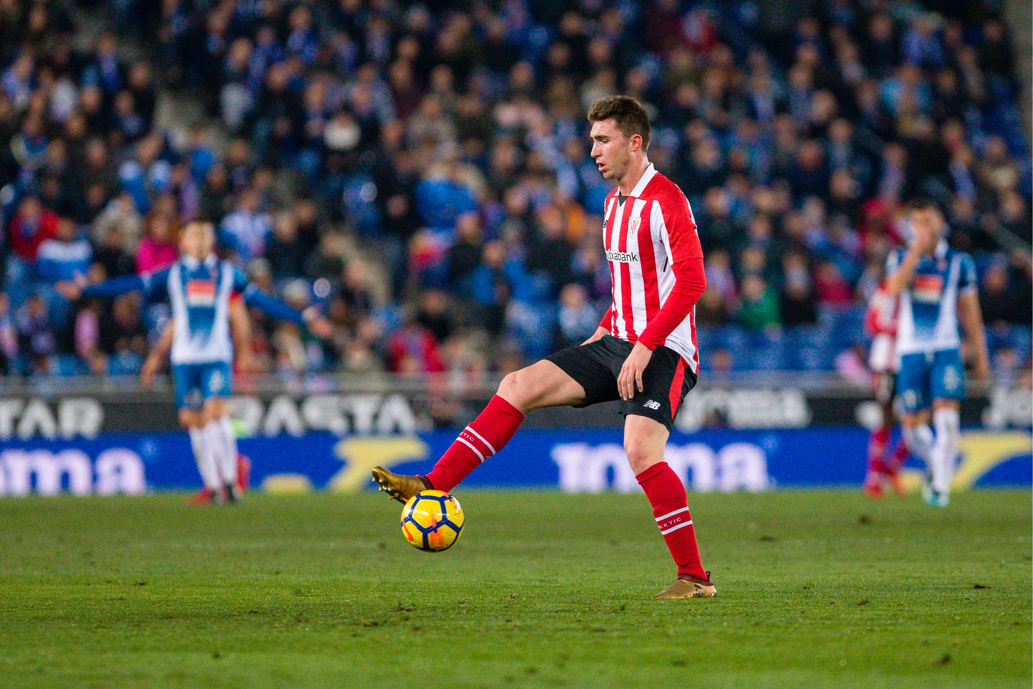 La renovación que puede alejar a Laporte del Athletic