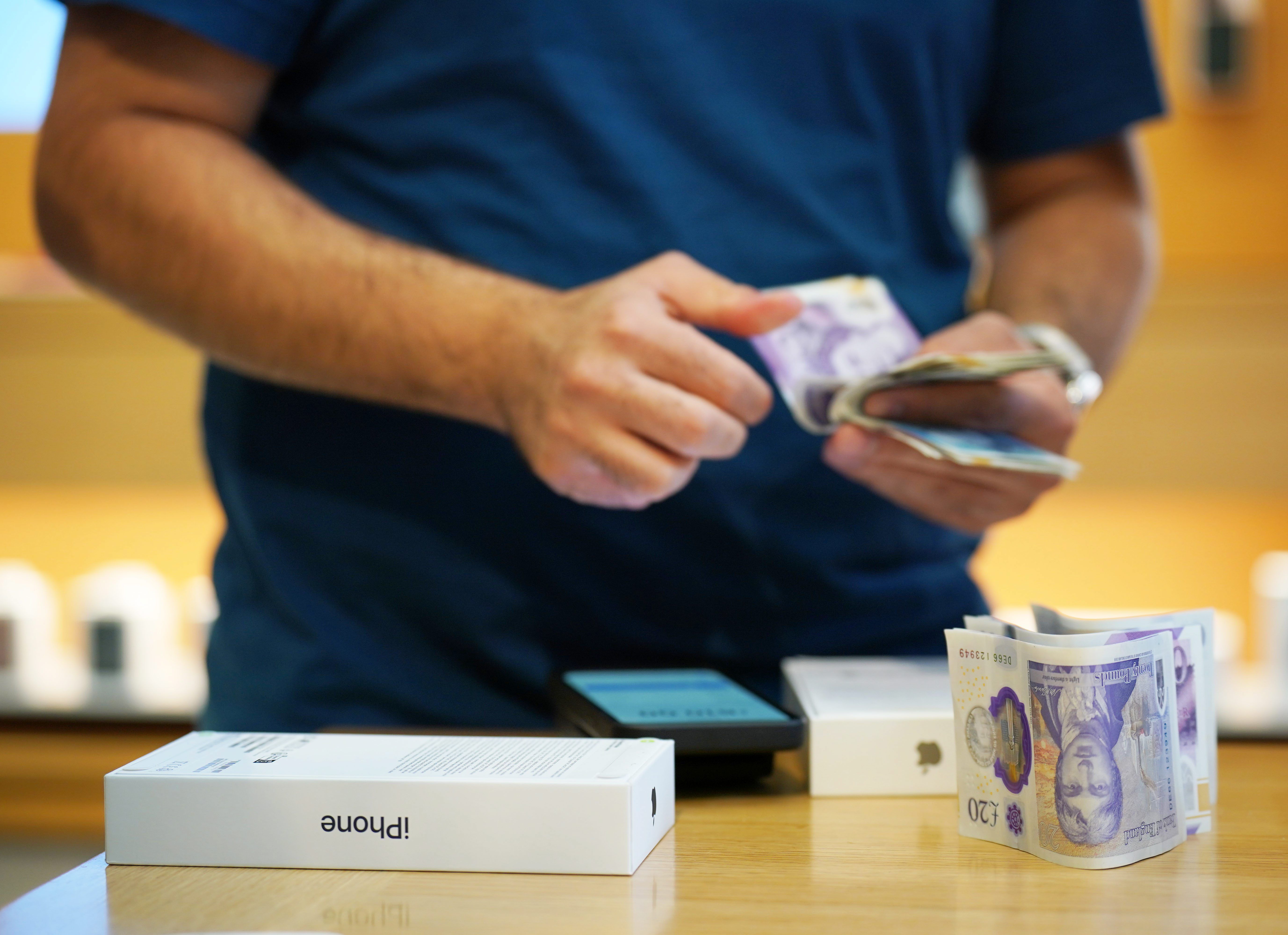 El golpe de Apple a los iPhone antiguos: descubre si el tuyo sobrevive o si toca pasar por caja