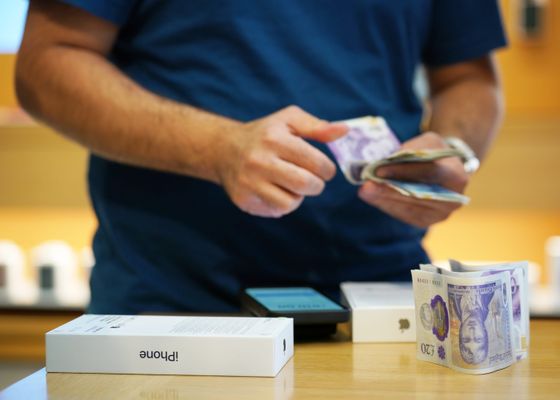 El golpe de Apple a los iPhone antiguos: descubre si el tuyo sobrevive o si toca pasar por caja