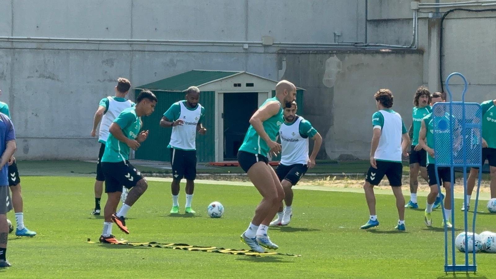 De Roa, nuevo invitado para un lateral zurdo que apunta al pleno... y la revolución