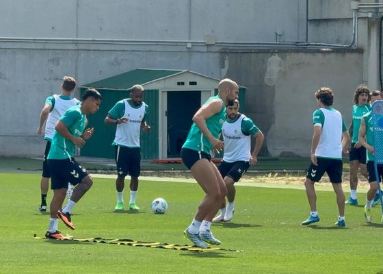 De Roa, nuevo invitado para un lateral zurdo que apunta al pleno... y la revolución
