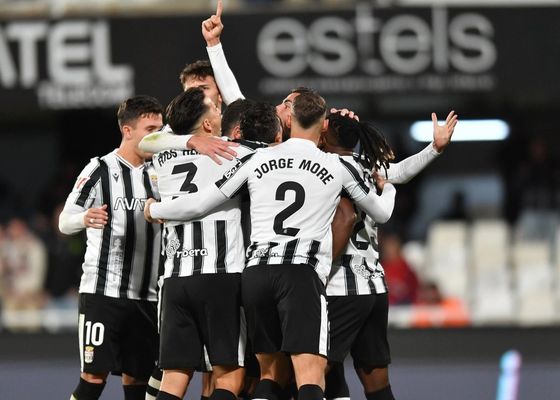 Cartagena 1-0 Sporting de Gijón: Un penalti extraterrestre aterriza en Cartagonova