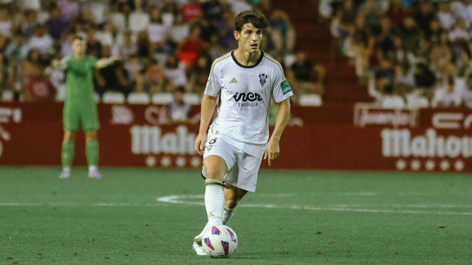 El complicado fichaje de Riki en el Deportivo de La Coruña abre la posibilidad de un jugador de Primera