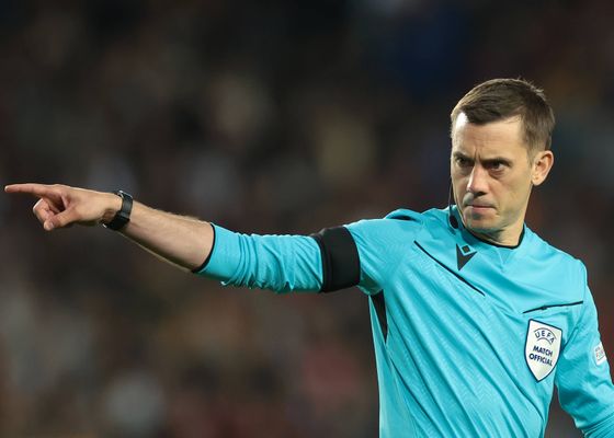 Clément Turpin, árbitro designado para la vuelta de Champions entre el Atlético de Madrid y Barcelona