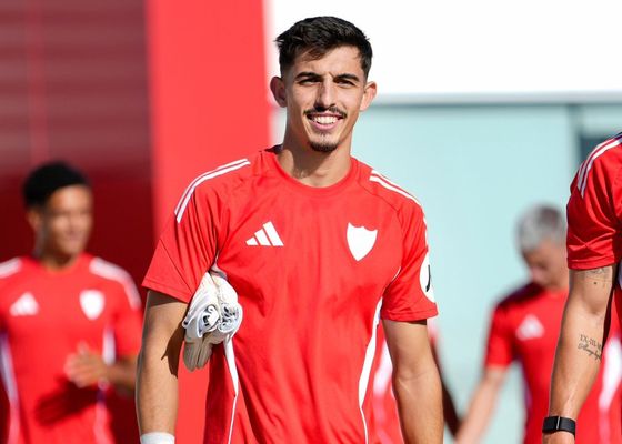 El mejor aval para el incierto rol de Alberto Flores en el Sevilla 