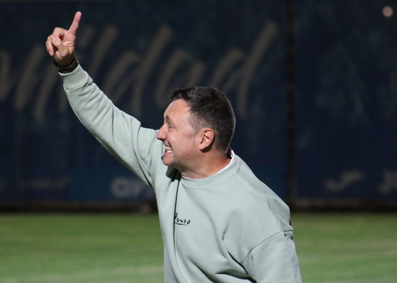 Piden el despido de Raúl Llona