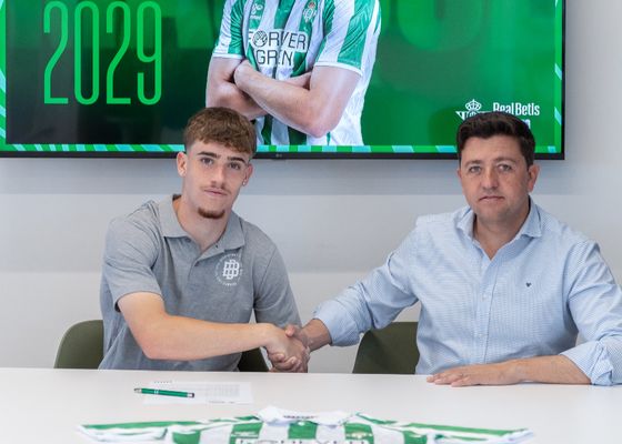 Revelador movimiento del Betis en el lateral derecho