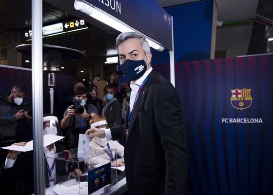 Víctor Font carga duramente contra Joan Laporta: "Era una operación especulativa"