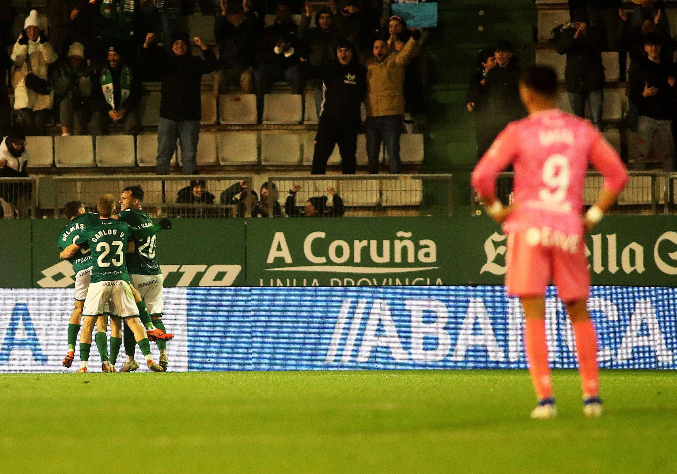 La locura en Ferrol con el Sevilla FC, que agota las entradas