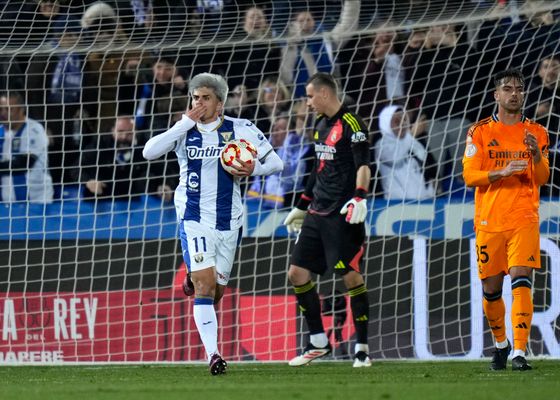 Se olvida de Bryan Zaragoza y acelera por Juan Cruz