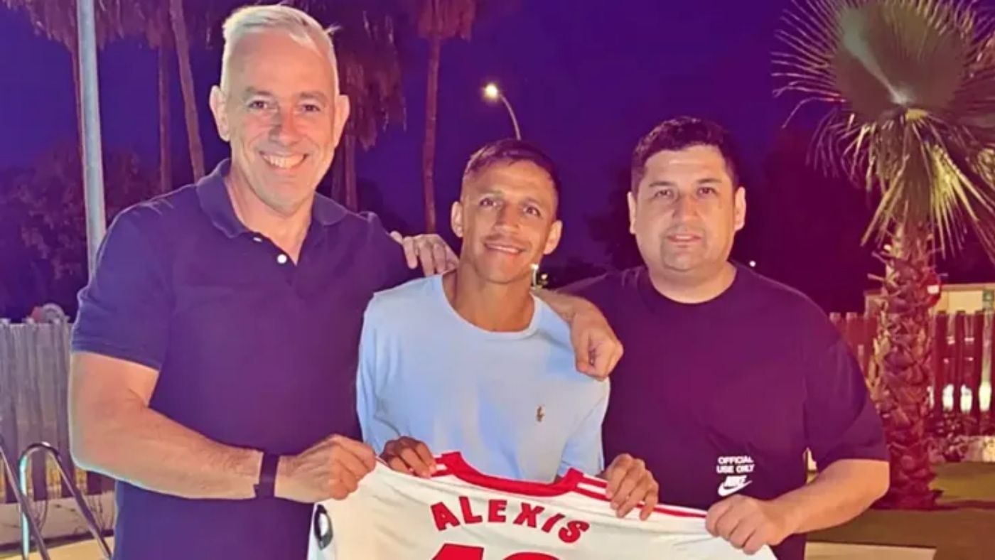 El representante de Alexis Sánchez llega para decidir su destino: "Lejos de Sevilla"