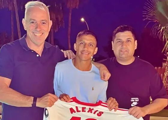 El representante de Alexis Sánchez llega para decidir su destino: "Lejos de Sevilla"