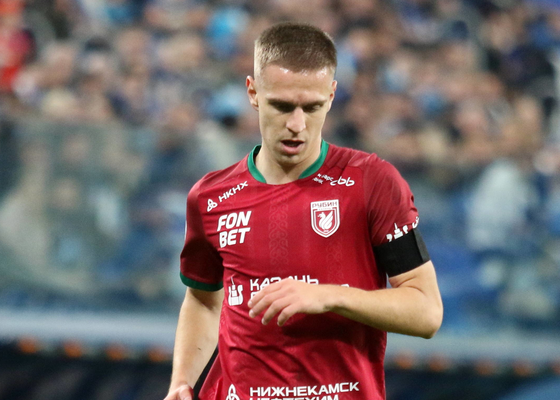 El Real Zaragoza acelera en el mercado de fichajes: llega un extremo en calidad de cedido para Rubén Sellés