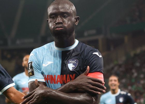 El Sevilla blinda a Arouna Sangante con una cláusula superlativa