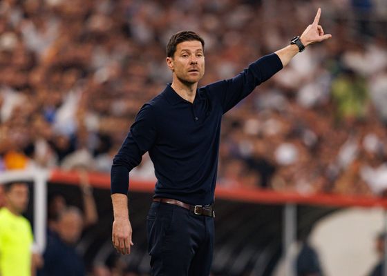 Xabi Alonso se acerca al Liverpool tras la crisis de Arne Slot