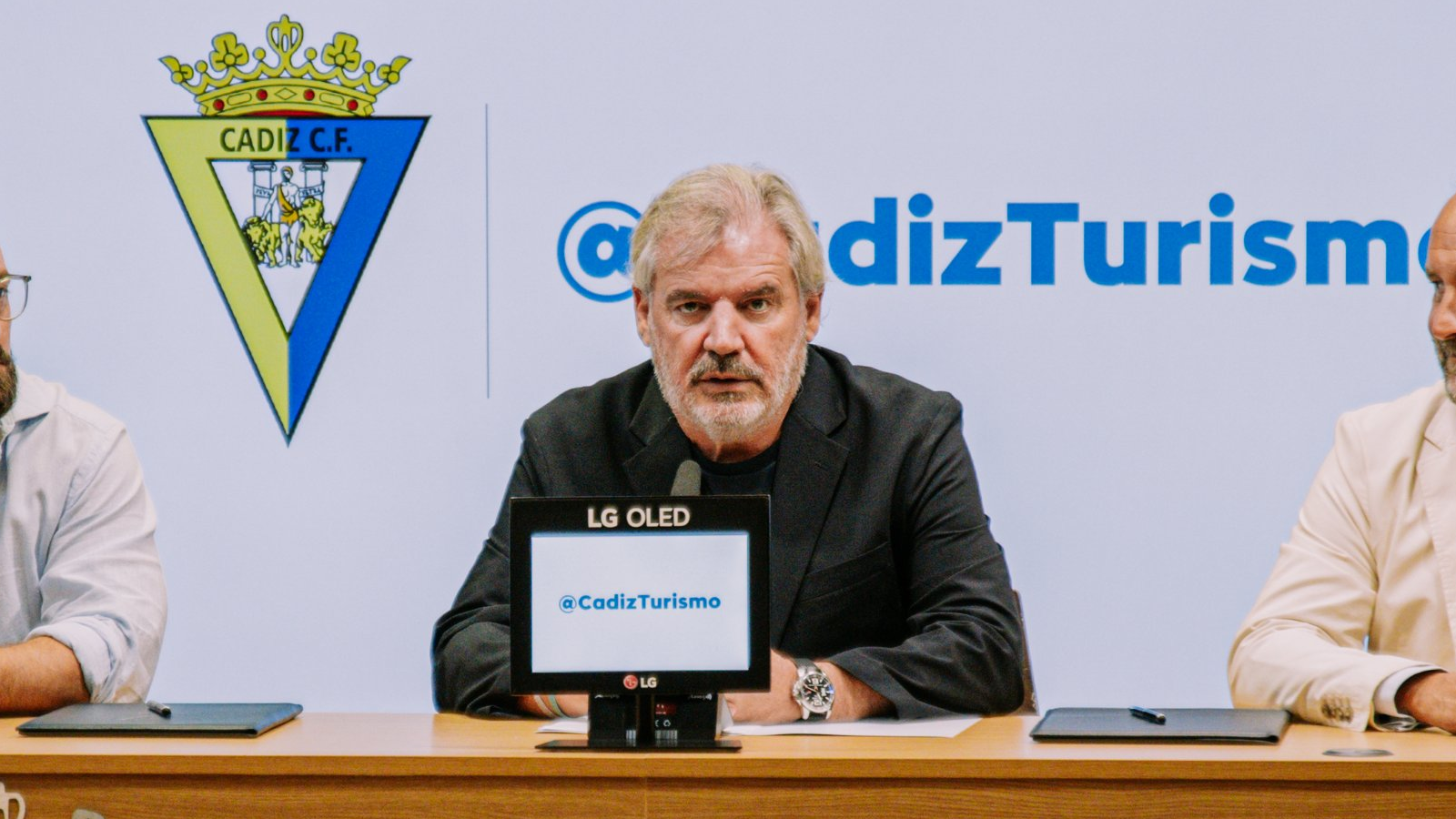 Dardo de Manuel Vizcaíno
