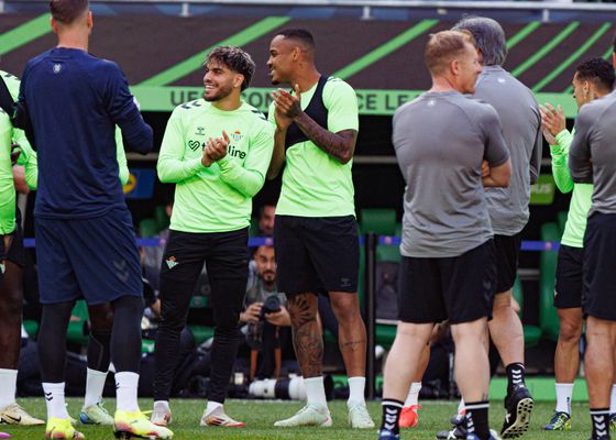 El Barcelona se apunta otro objetivo en el Betis para el próximo mercado de fichajes: Abde y Natan, en la agenda de Deco 